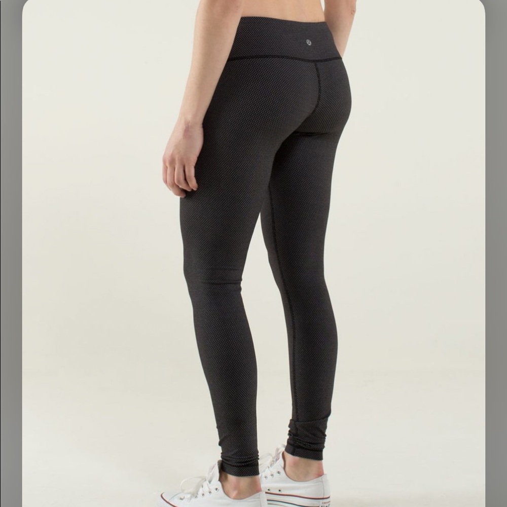 RARE Lululemon wunder under diamond dot legging
